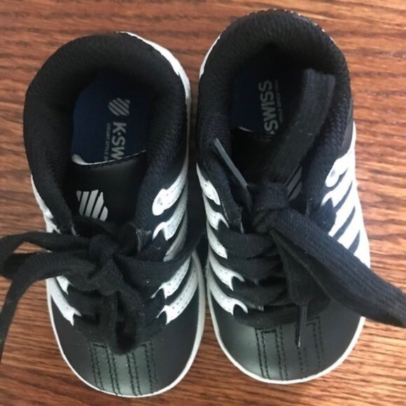 K-Swiss Baby Infant Toddler Casual Black Striped Sneakers Tennis Shoes NWOT Sz 5 - Picture 2 of 12